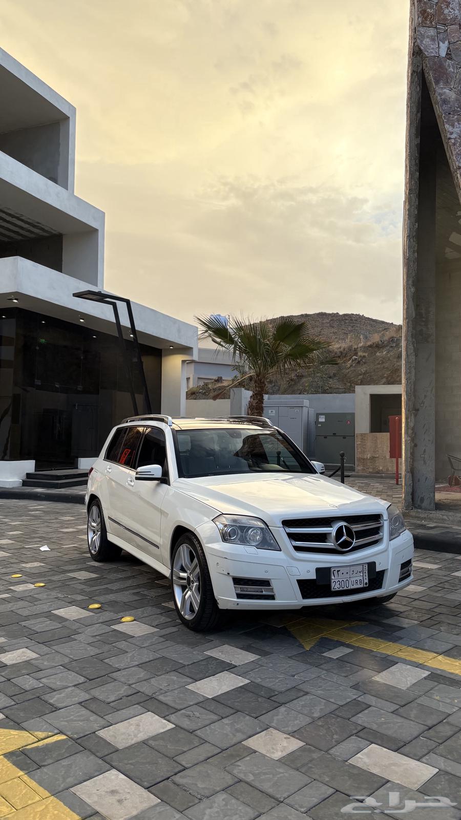 For sale Mercedes-Benz Mercedse GLK 300 model 201163617979209474111