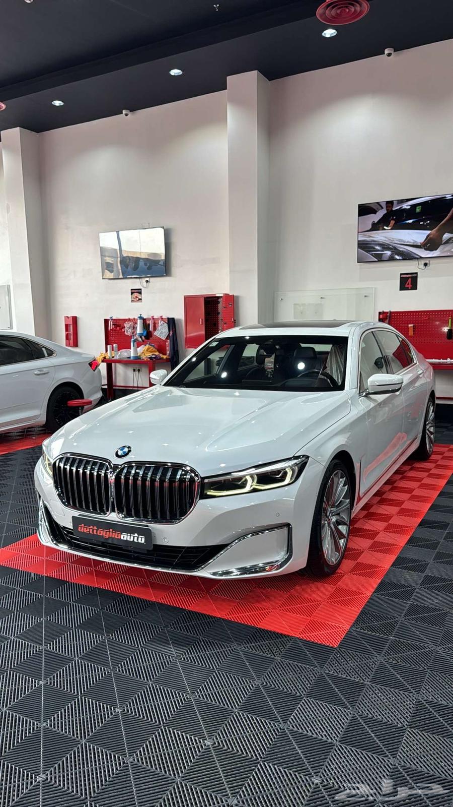 BMW 202063654636937731111