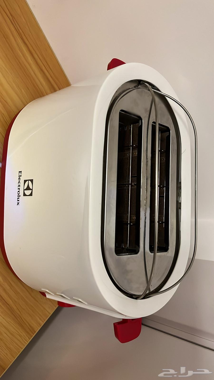 Toaster, almost new, used only twice63618764668162113