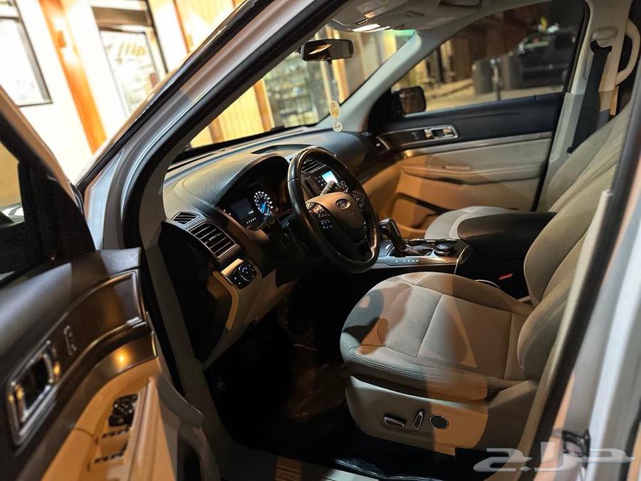 Ford Explorer 201863622280281859112