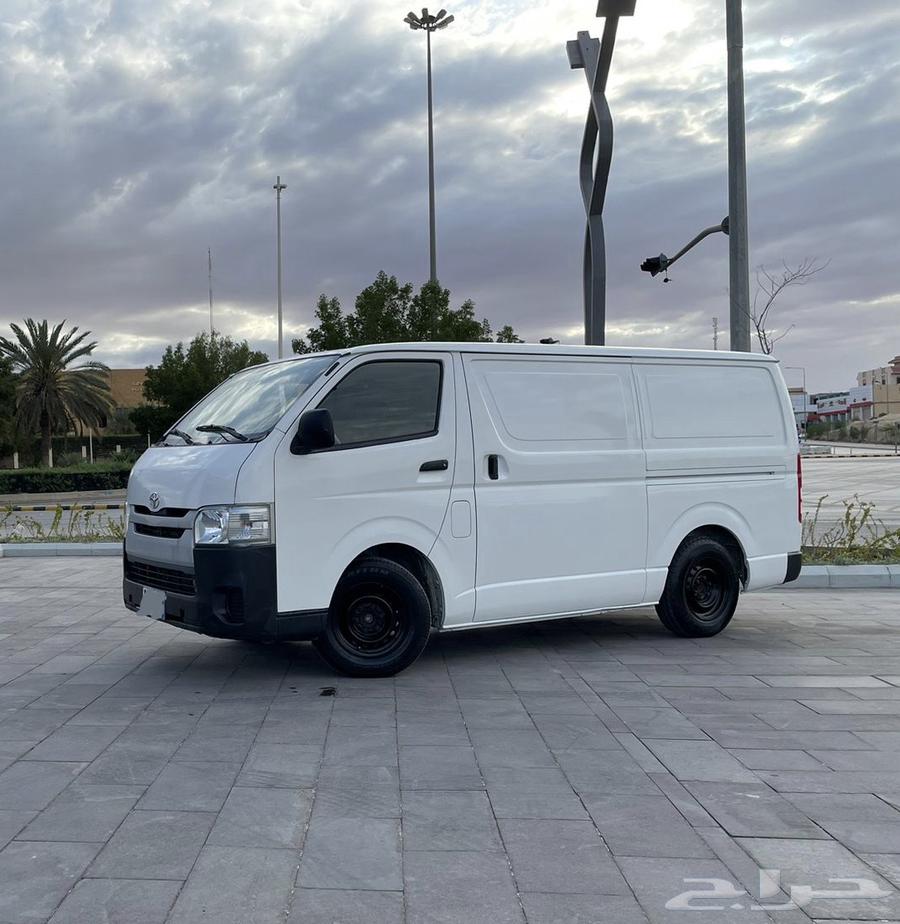 Toyota Hiace Cargo Van for Rent63622944308355114