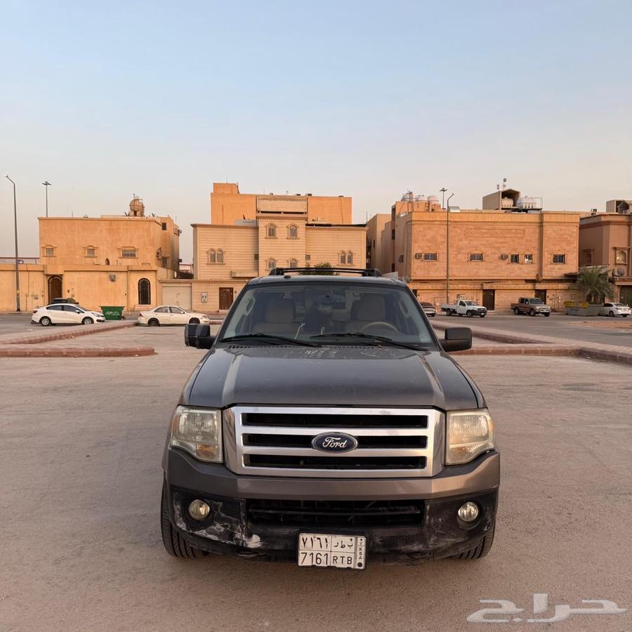 Ford Expedition 201163654644025474112