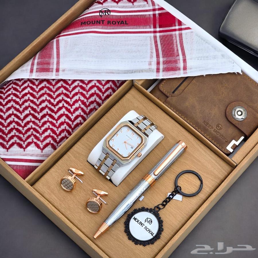 الساعه ب 120 ريال و الطقم ب 240 ريال كلهم مع الضمان والجوده63618666780161112