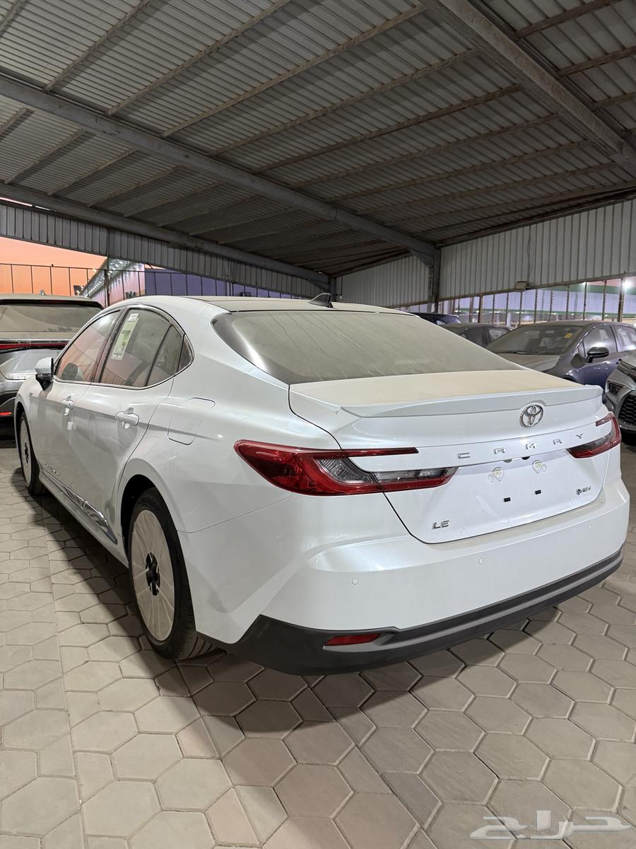 2025 Toyota Camry LE Hybrid63620319212675112