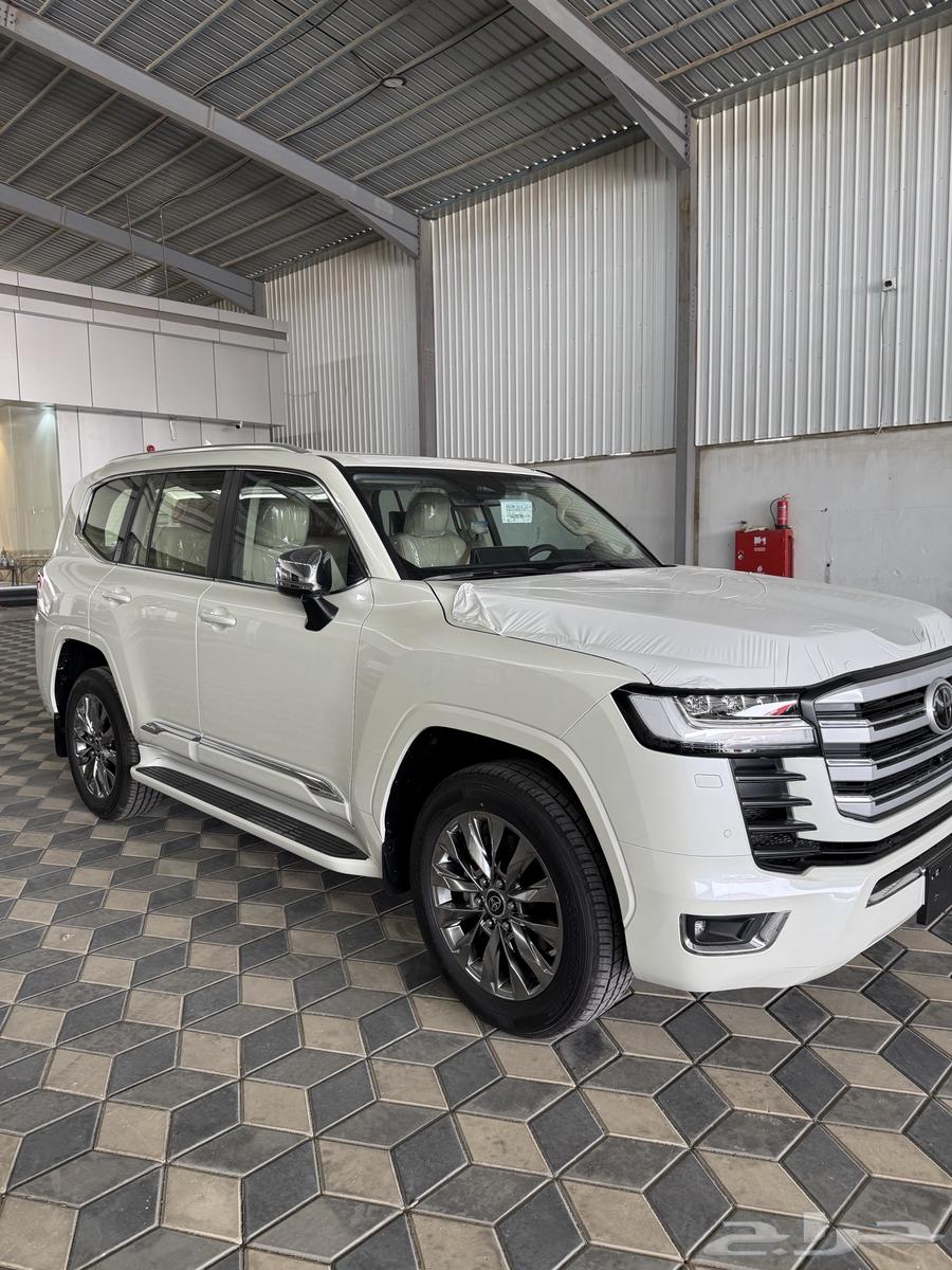 Land Cruiser VX 2025 Abdul Latif Jameel lowest price with card63623193121154111