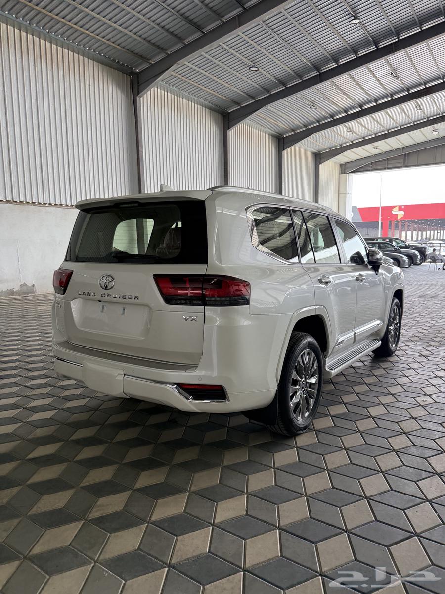 Land Cruiser VX 2025 Abdul Latif Jameel lowest price with card63623193121154112