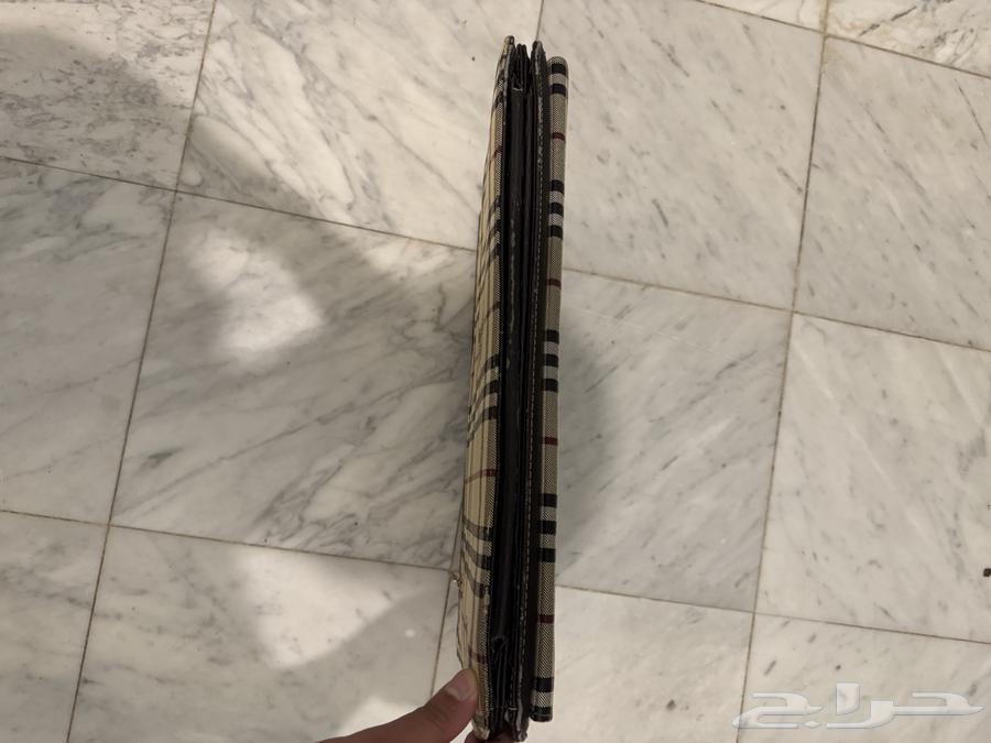 شنطة كمبيوتر من ماركة BURBERRY - مستعملة63618671593473112