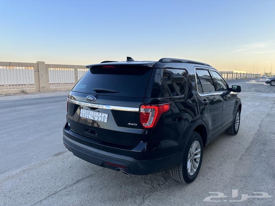 Ford Explorer 201763623859337987112