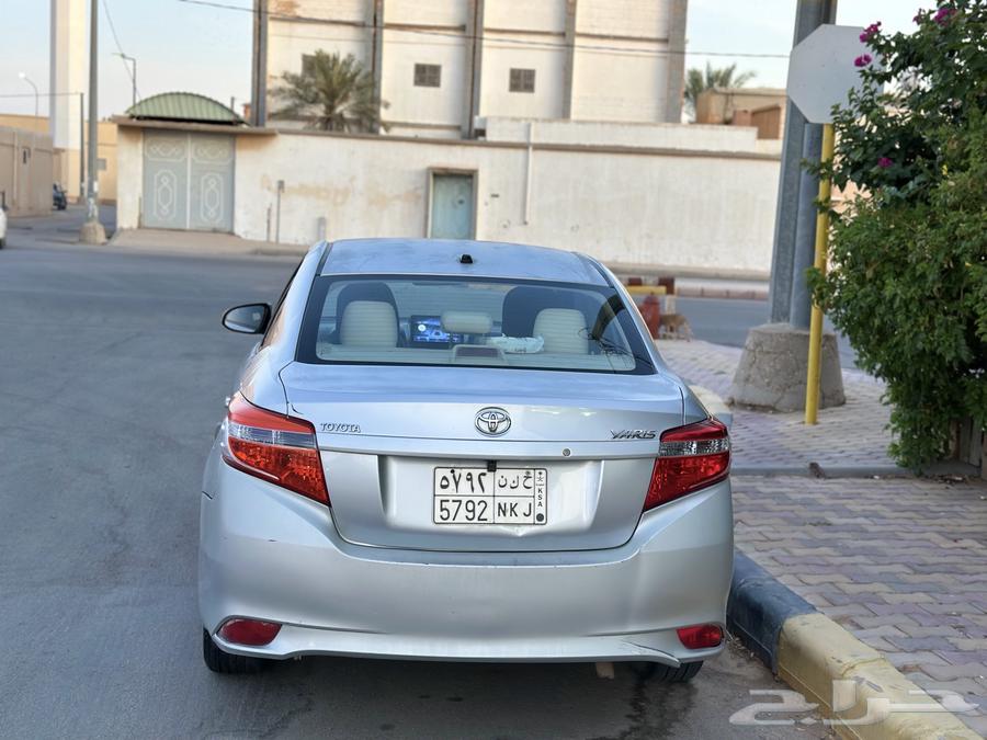يارس 2015 للبيع مفحوص مجدد سياره شد بلد ماشاءالله للبيع63654643047554111