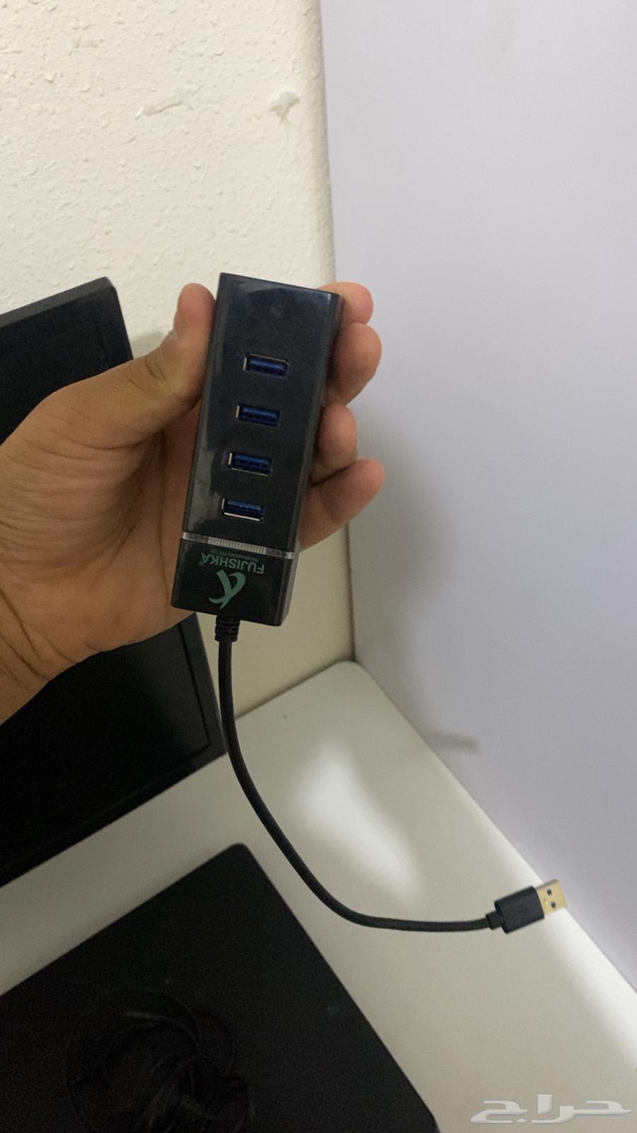للبيع بلستيشن 4 معه كيبورد وماوس وقيرين63618774539393111