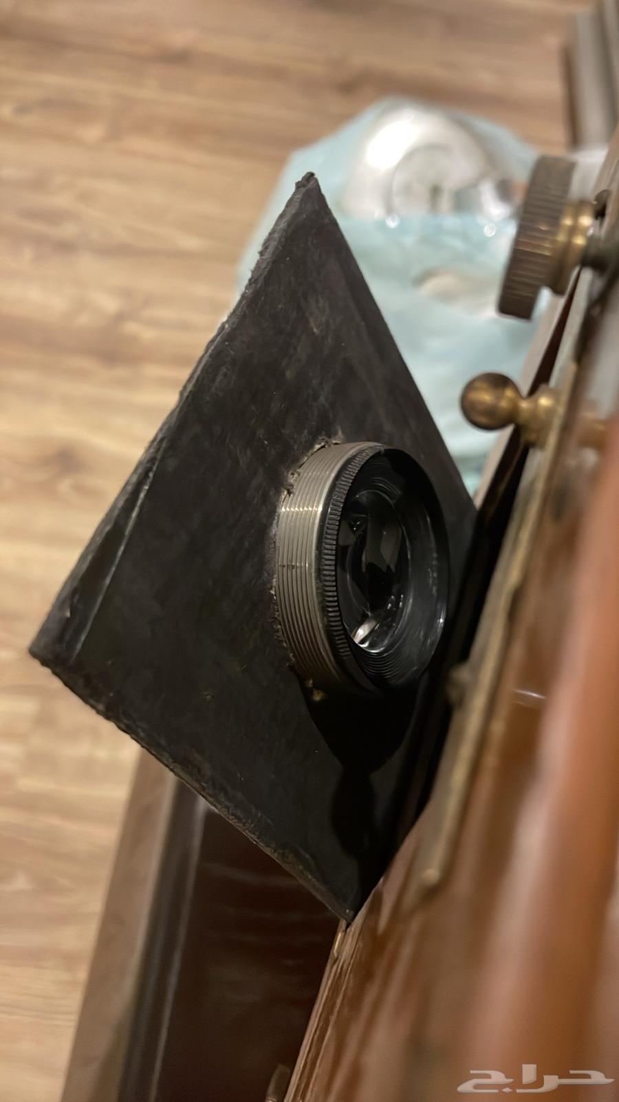 Very old camera63618782713601113