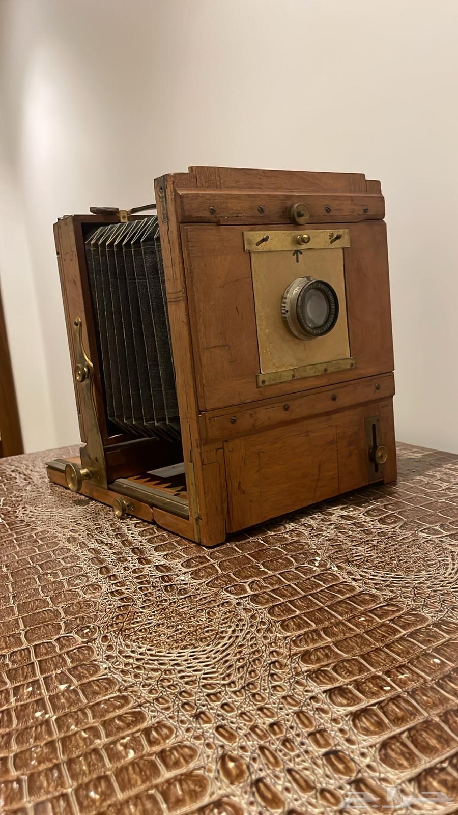 Very old camera63618782713601111