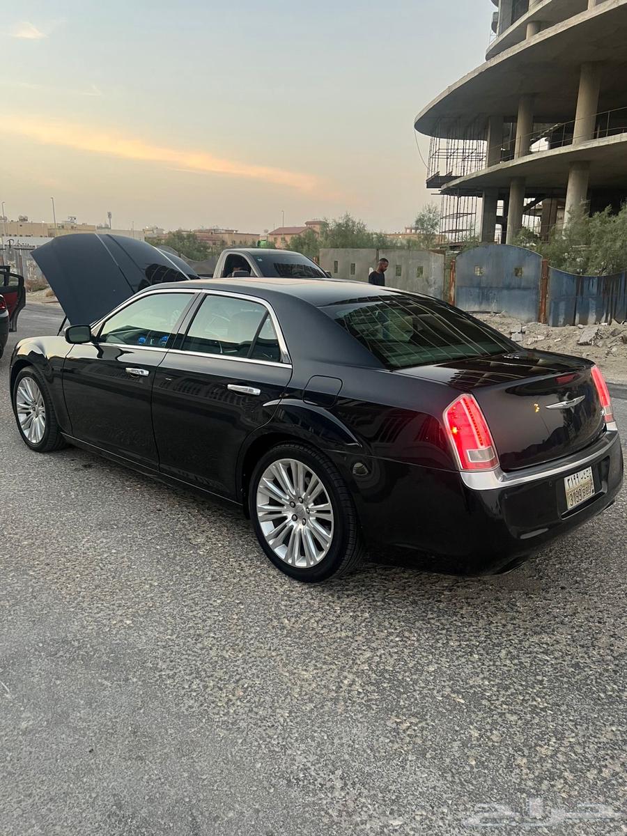للبيع كرايسلر 8 سلندر 5.7 201463654646785795113