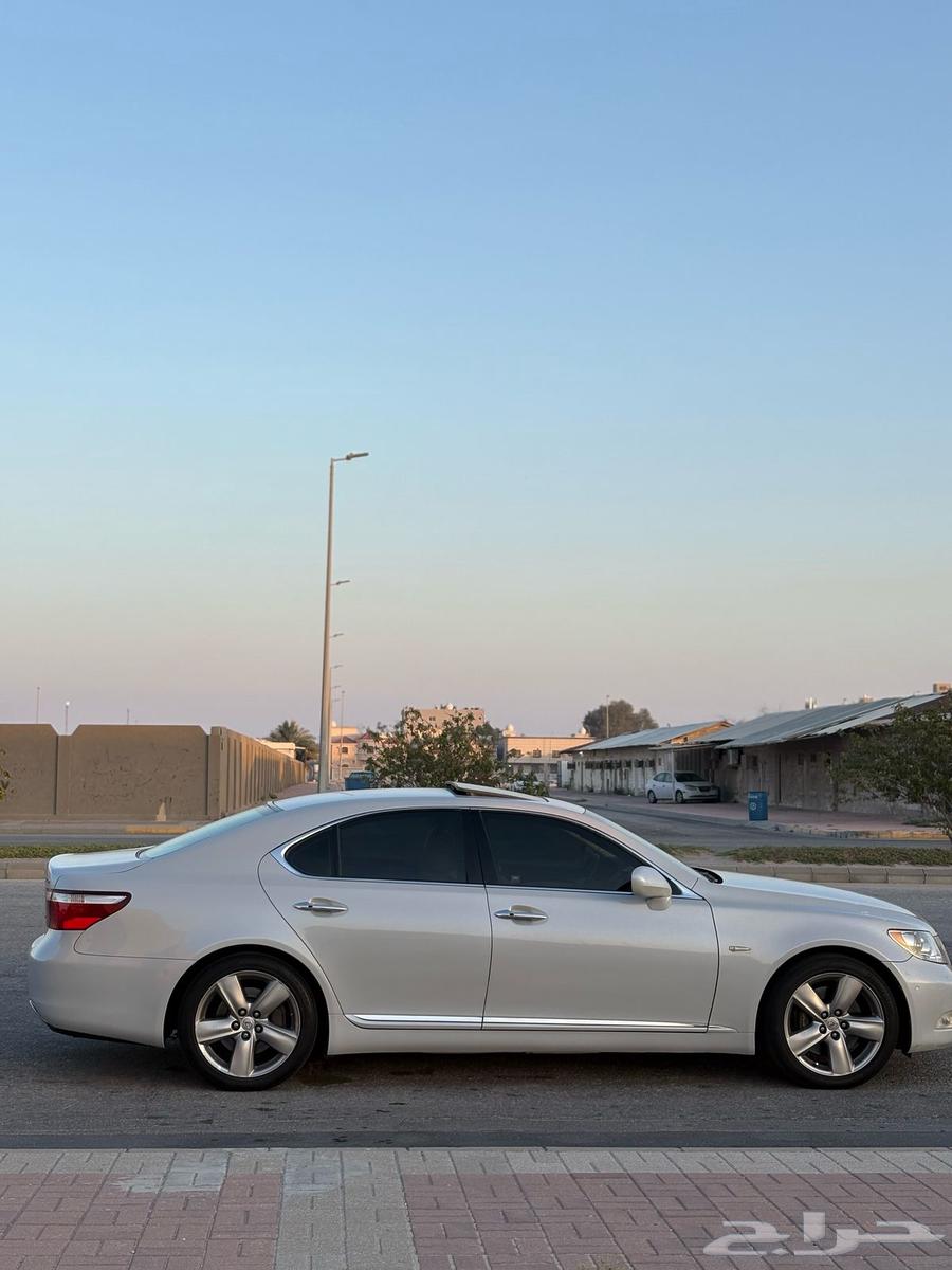 لكزس ls 46063654647036419110