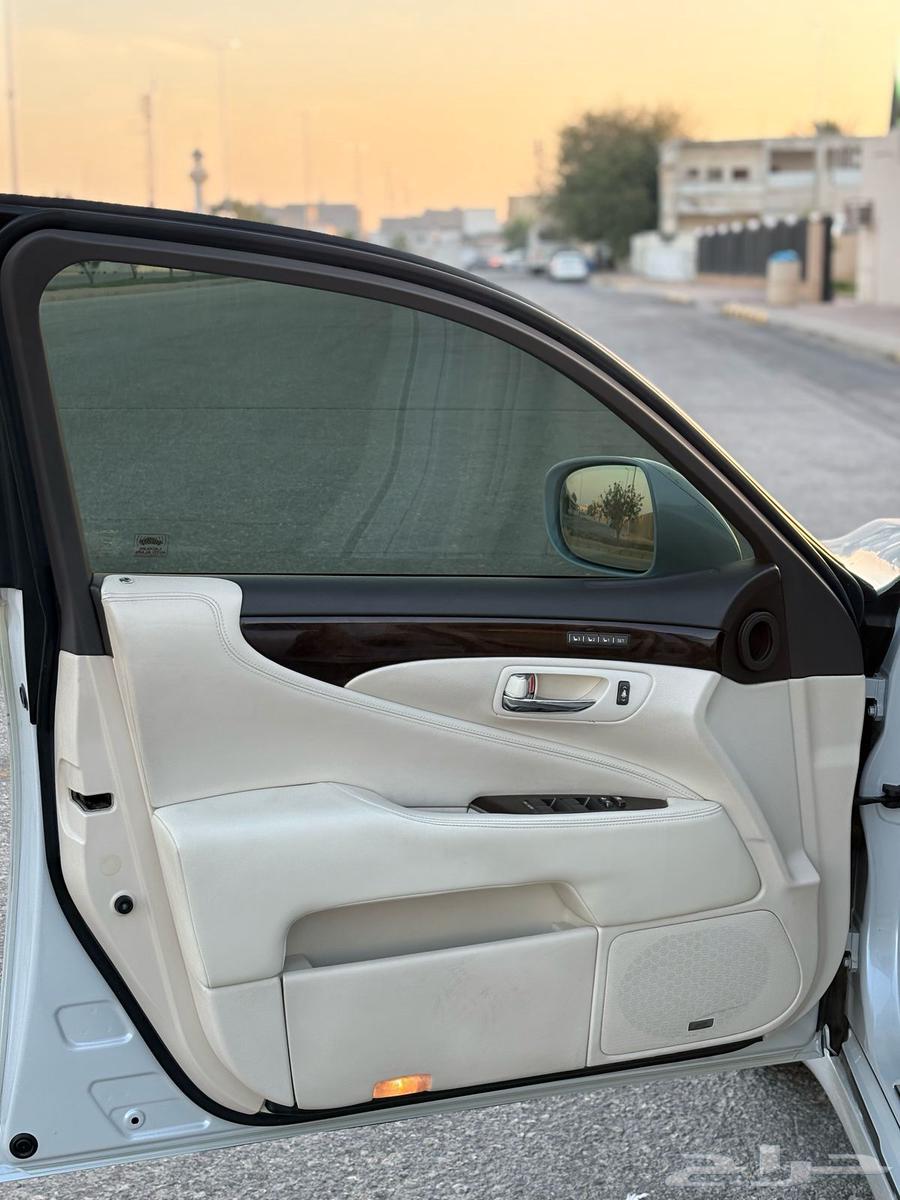 لكزس ls 46063654647036419114