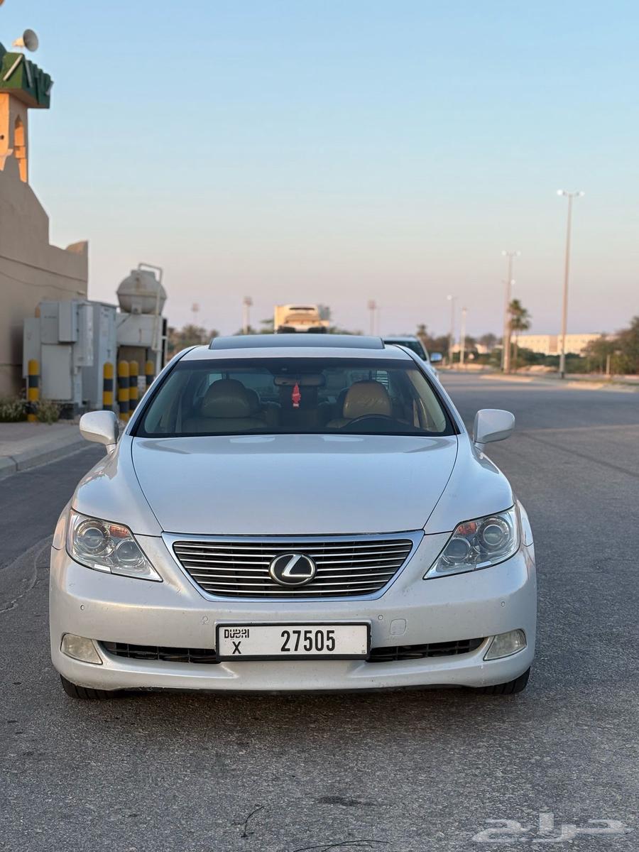 لكزس ls 46063654647036419113