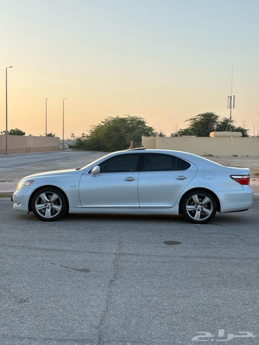 لكزس ls 46063654647036419112