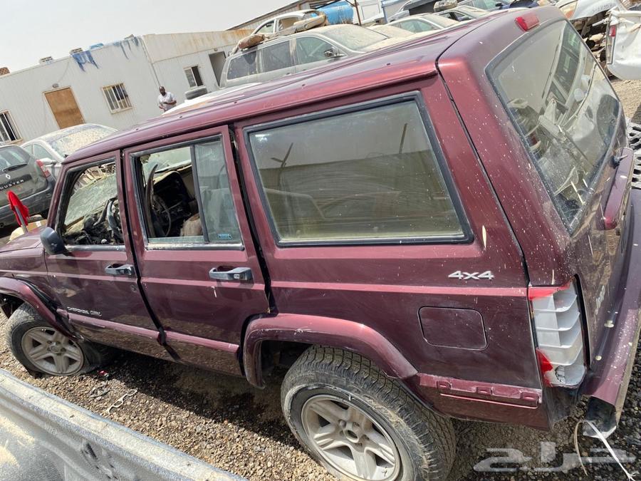 جيب شيروكي 200163654655583747112