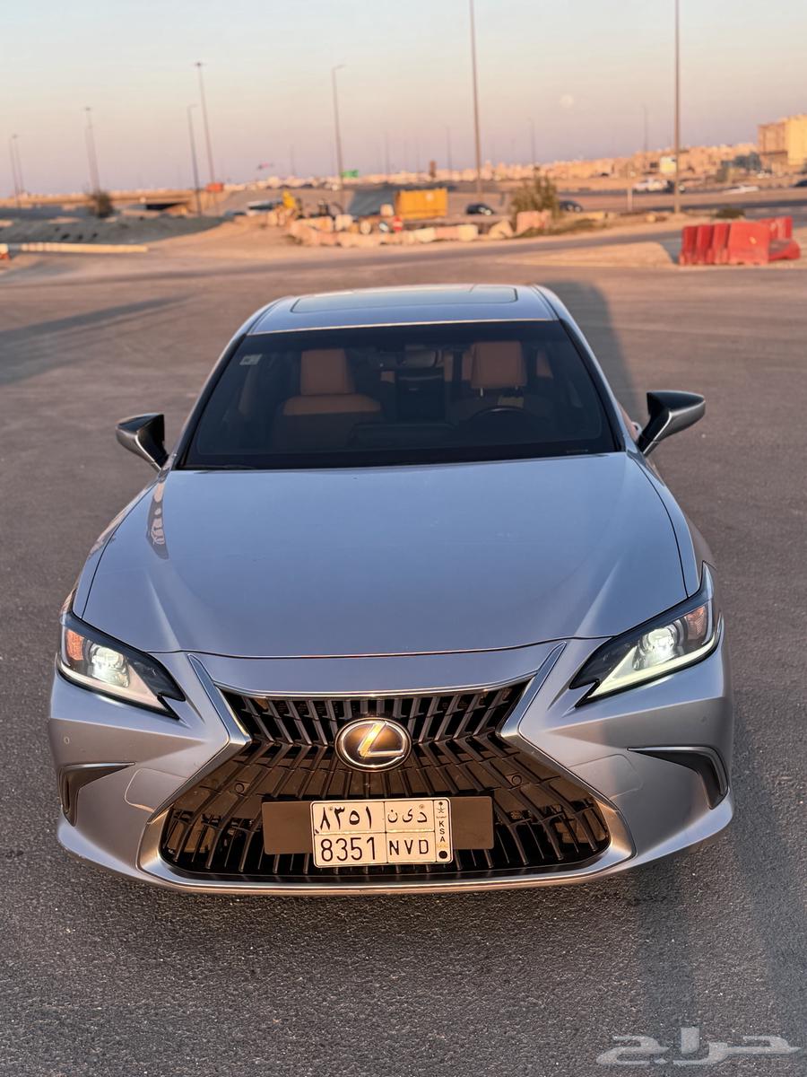 لكزس ES300h موديل 202263654654057731112