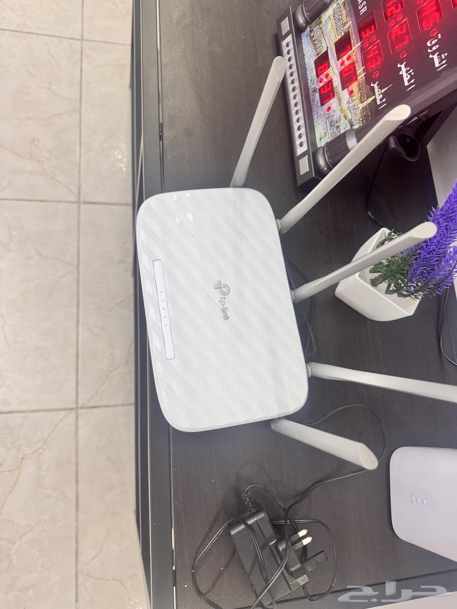 راوتر tp-link بمواصفات عالية شبه الجديد ب 150 ريال63618957284355113
