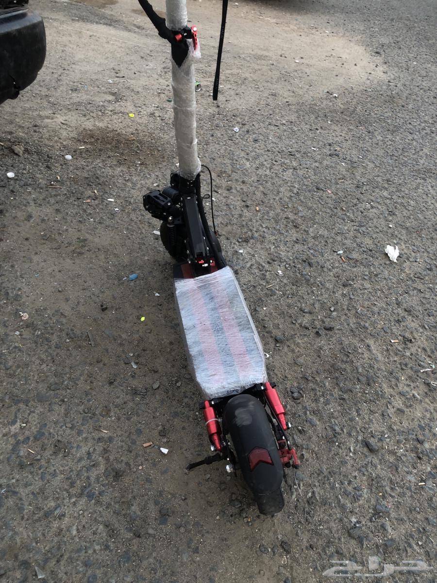 New regular monster scooter, used for one month, in excellent condition, no defects63618775165314112