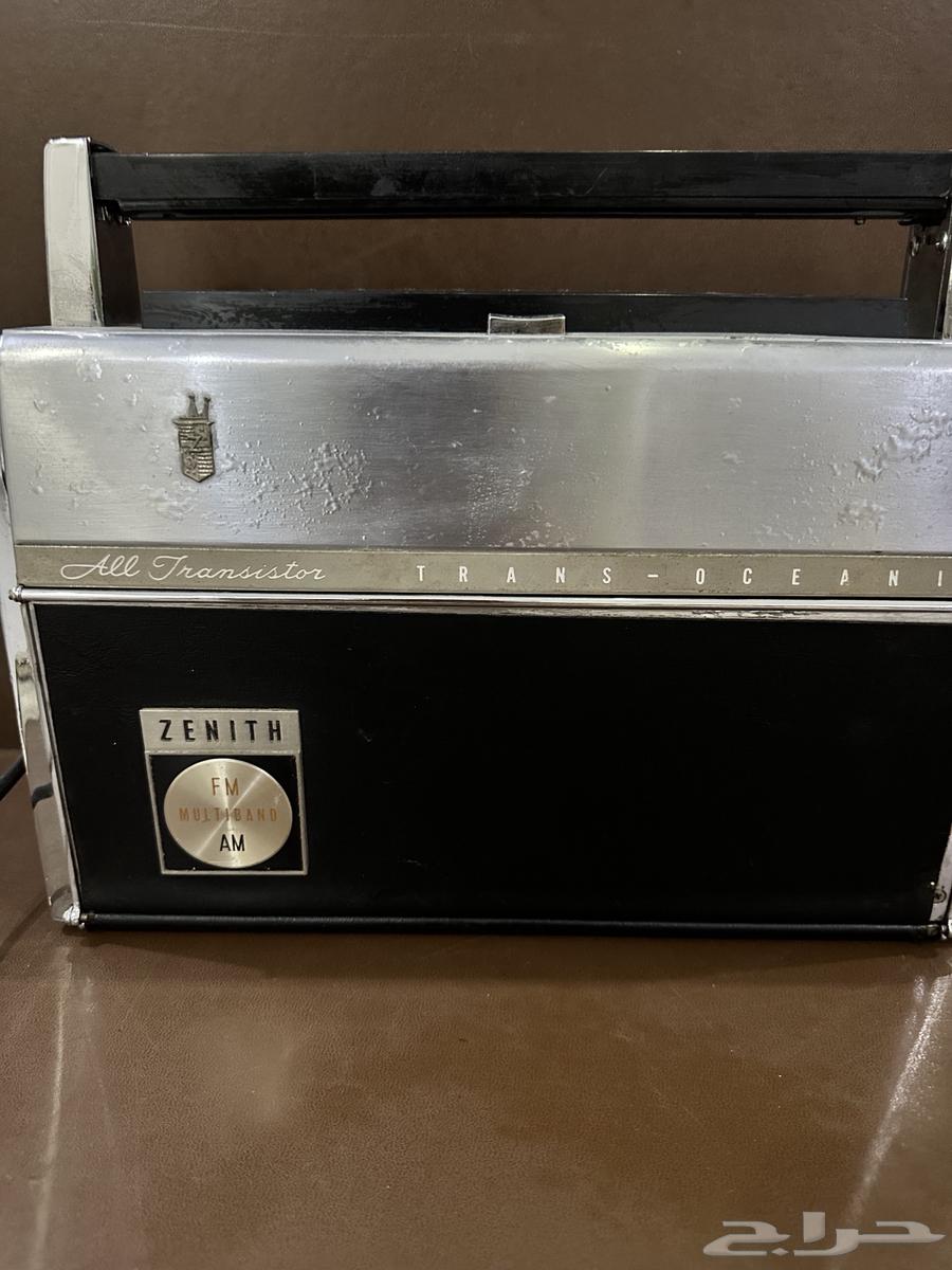 راديو Zenith صناعة امريكية يعود لعام 1969م63618775988481112