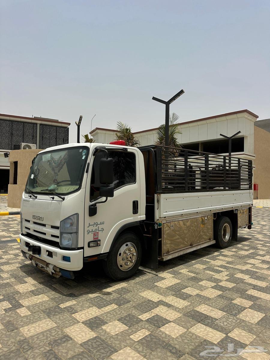 دينا 2014 isuzu ( مخززن )63654657100803110