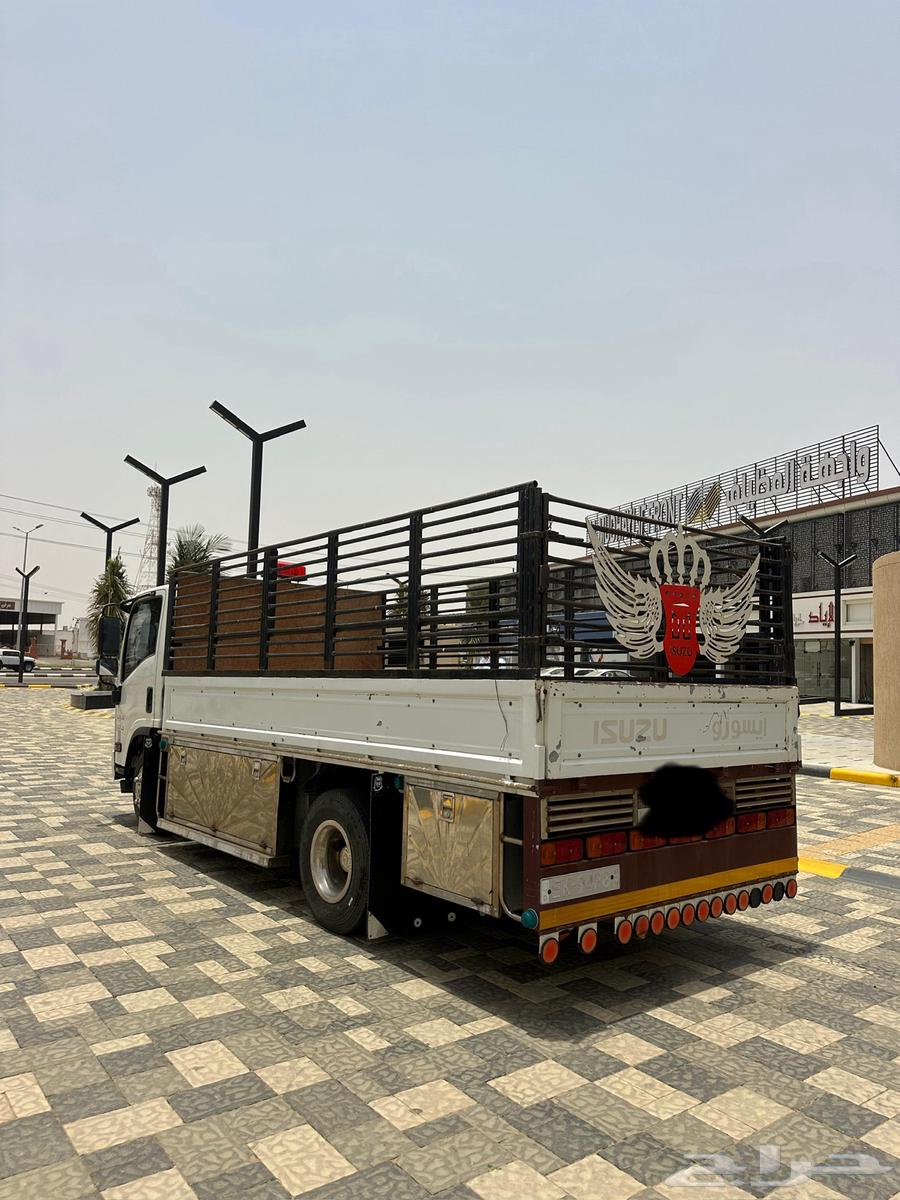 دينا 2014 isuzu ( مخززن )63654657100803114