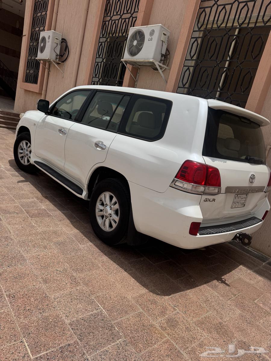 Land Cruiser with manual transmission, 2008 model, very clean63654665321217111