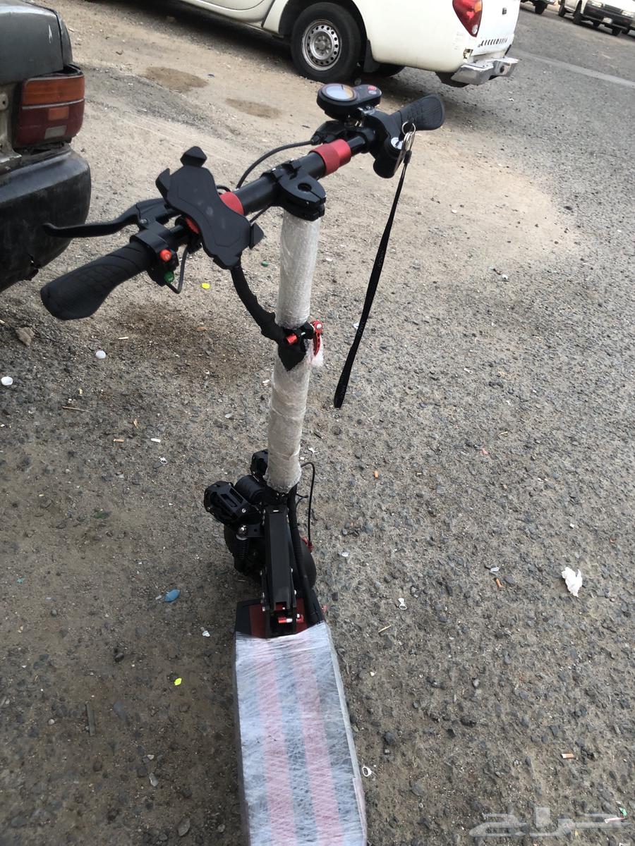 New regular monster scooter, used for one month, in excellent condition, no defects63618775165314113