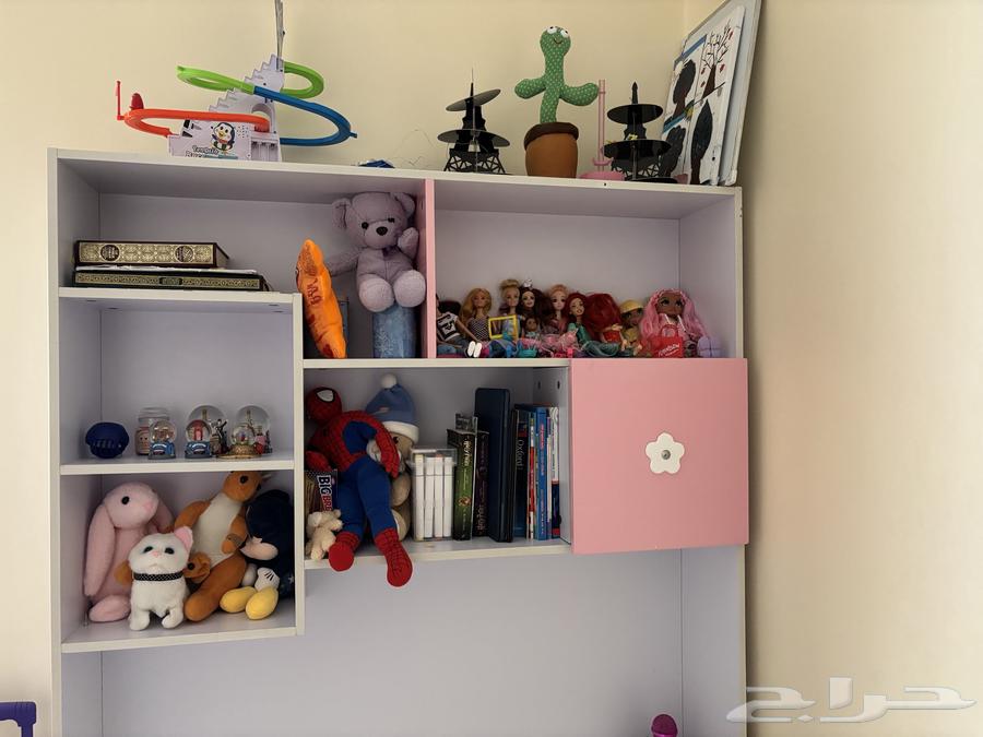 Semi-new children's wardrobe with desk63618782876929112