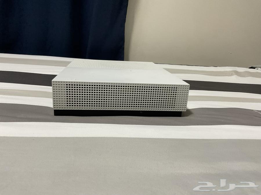 Microsoft Xbox one s (white) with a power port no (HDMI)63618952203009113