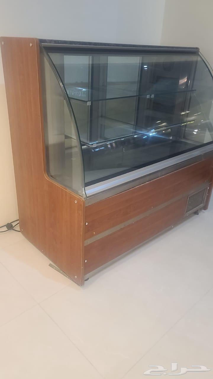 Refrigerated display case for restaurants and cafes63618767060611111
