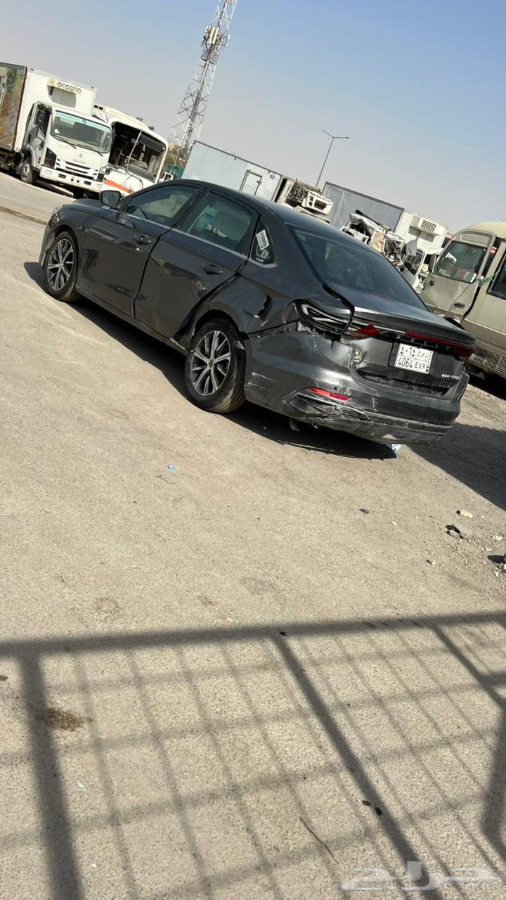 جيلي امجراند فل 23 مصدومة63654657973379110