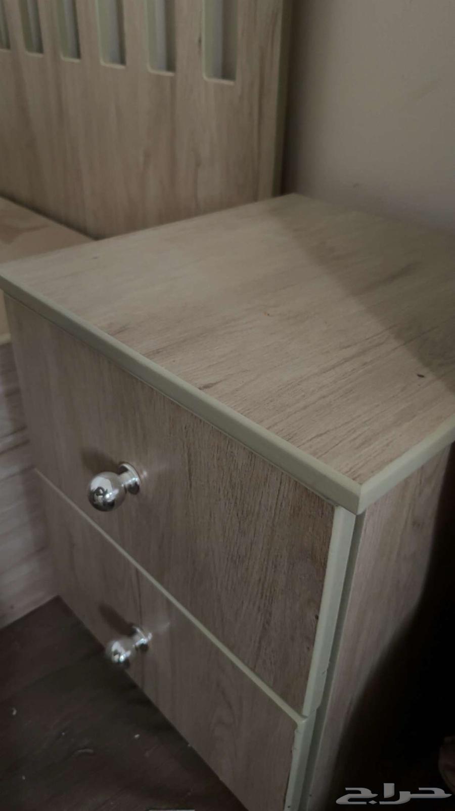 Bed and Dresser63621173452417111
