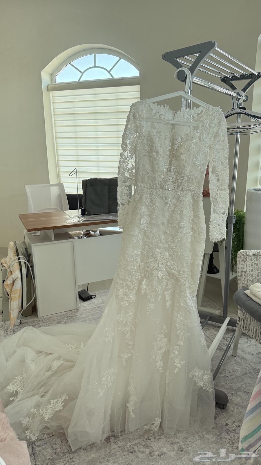 Used wedding dress63623556888961112