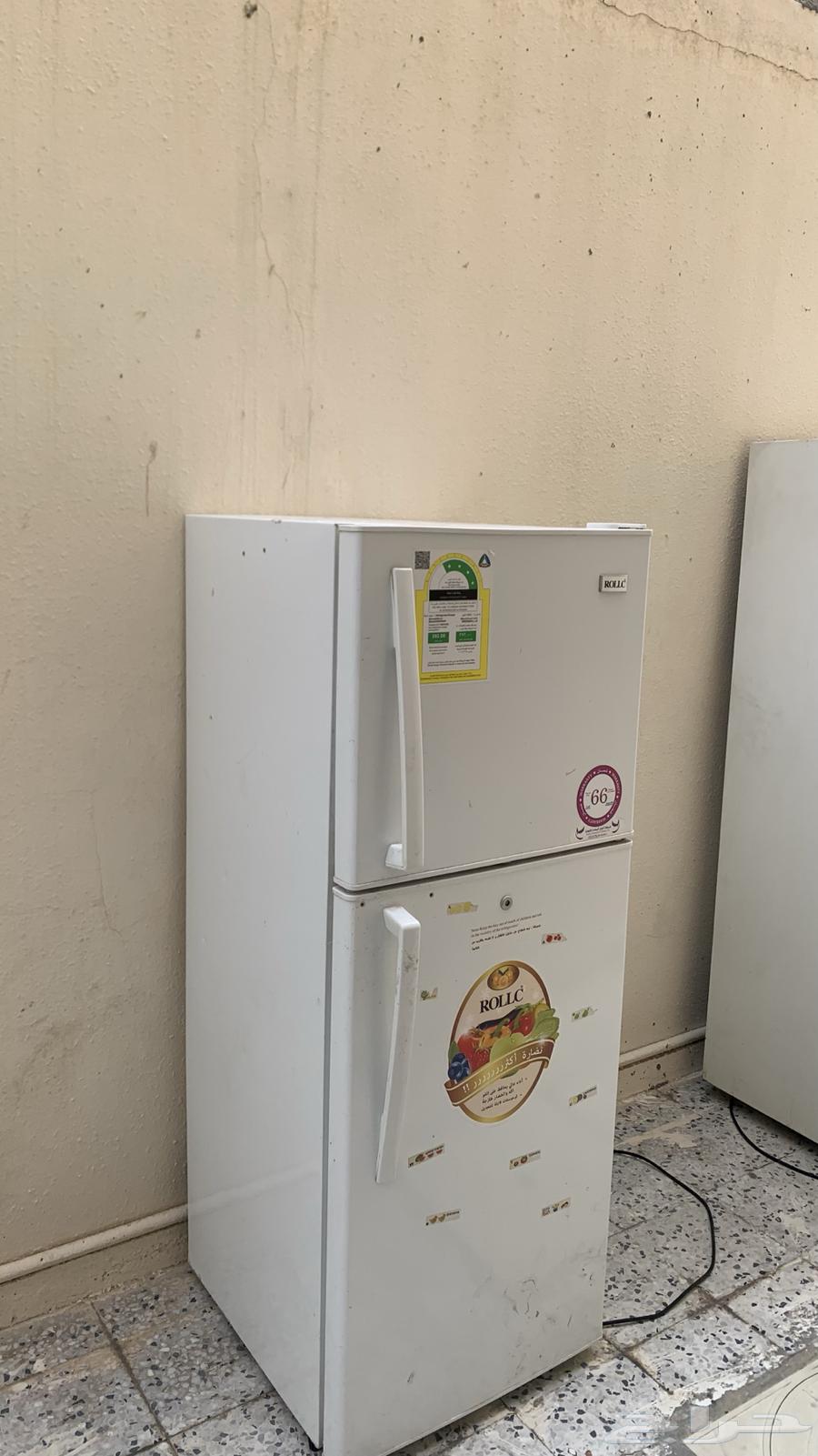 Semi-new refrigerator with a brand new door from inside and outside63621760240002113