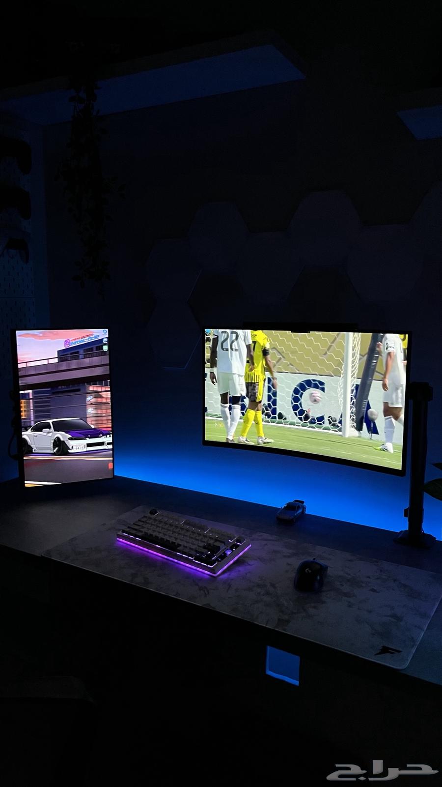 شاشتين قيمنق63622794285314111