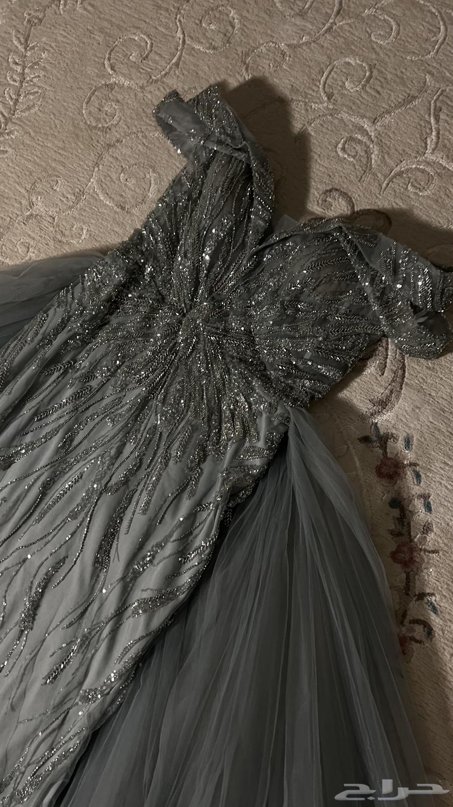 Evening dress63623047330817111