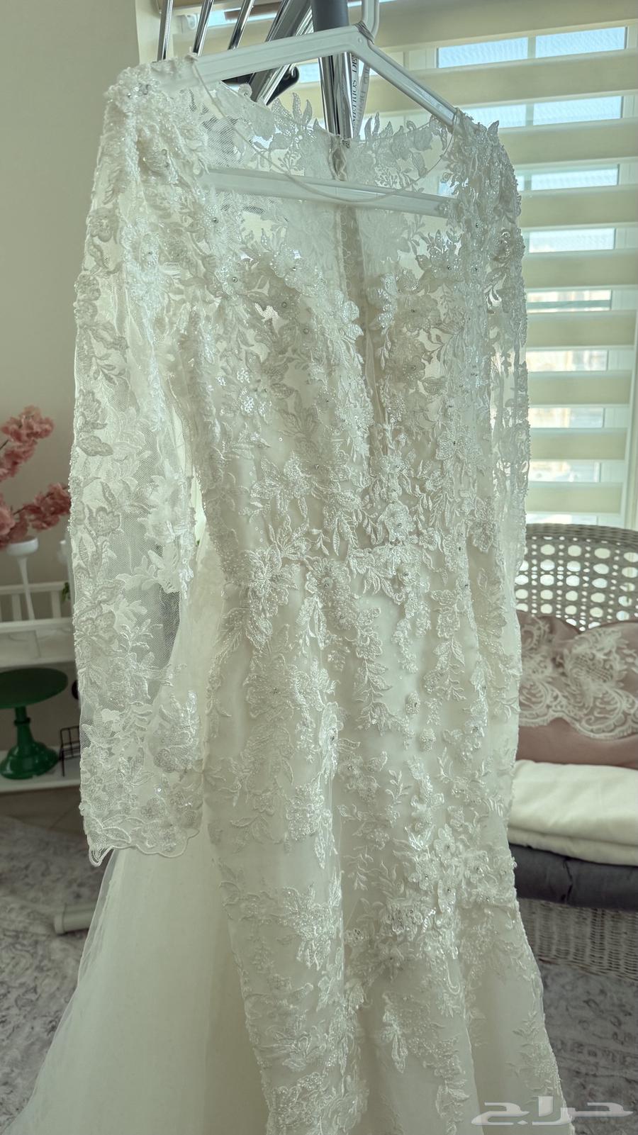 Used wedding dress63623556888961111