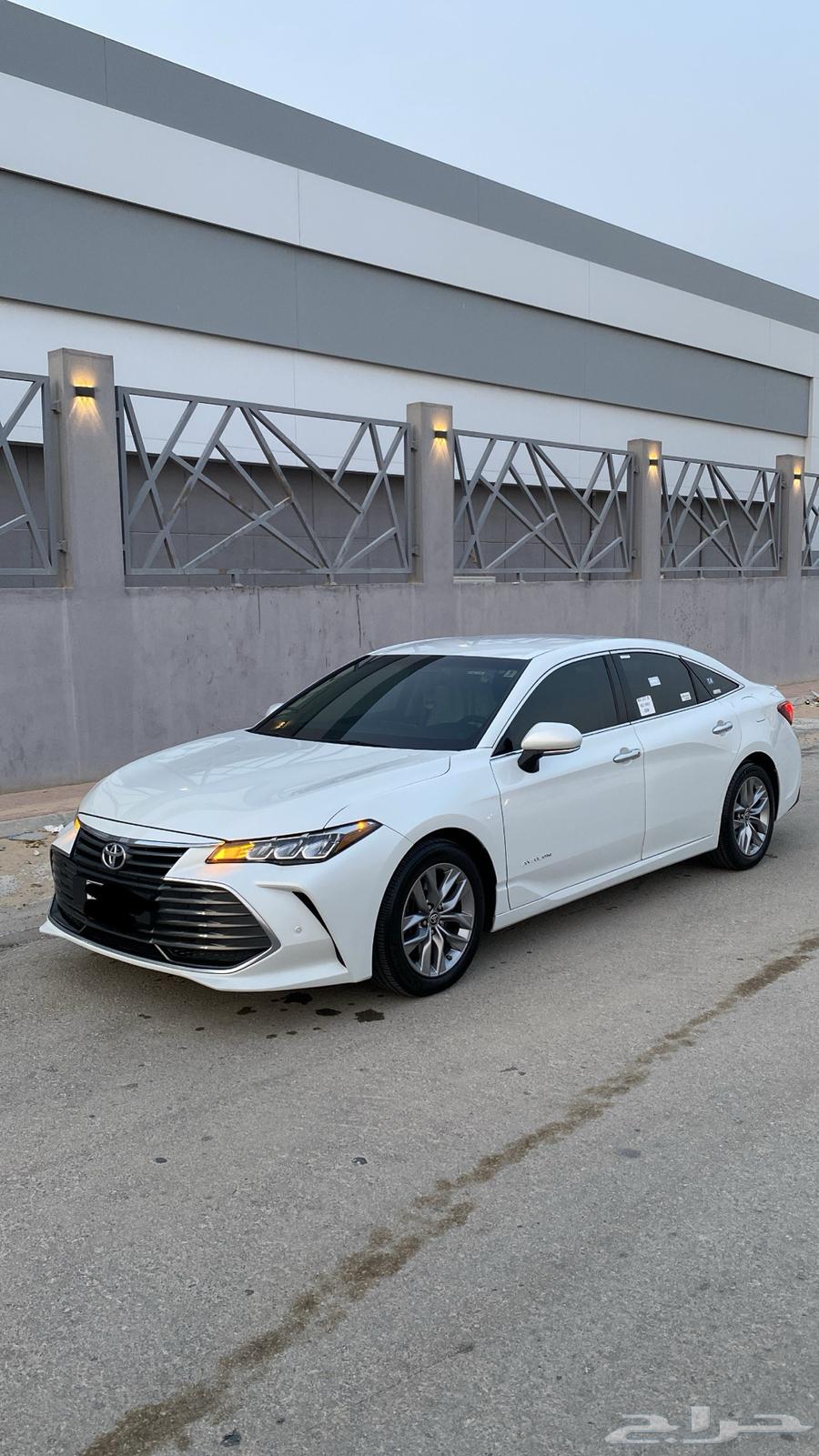 افلون XLE 2022 67KM63655055374595111