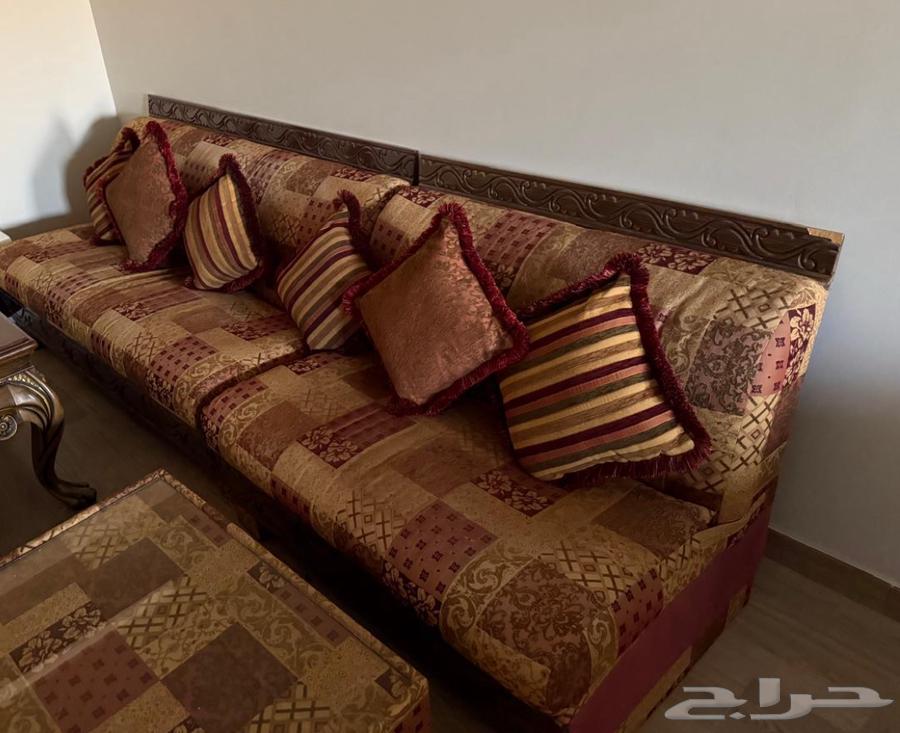 Sofa for sale with table, large set for approximately 12 people, in good condition63625197163395112
