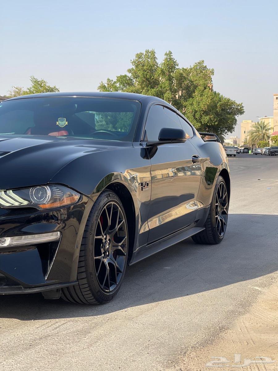 Mustang Performance Package 2019 with low mileage63655056949633111