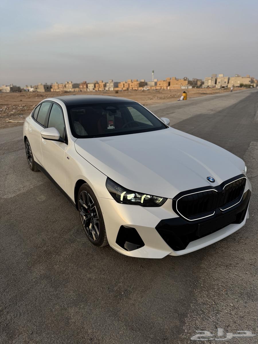 تم البيع BMW 520i m kit sport 2025 زيرو ضمان وصيانة ارخص سعر63655053391105110