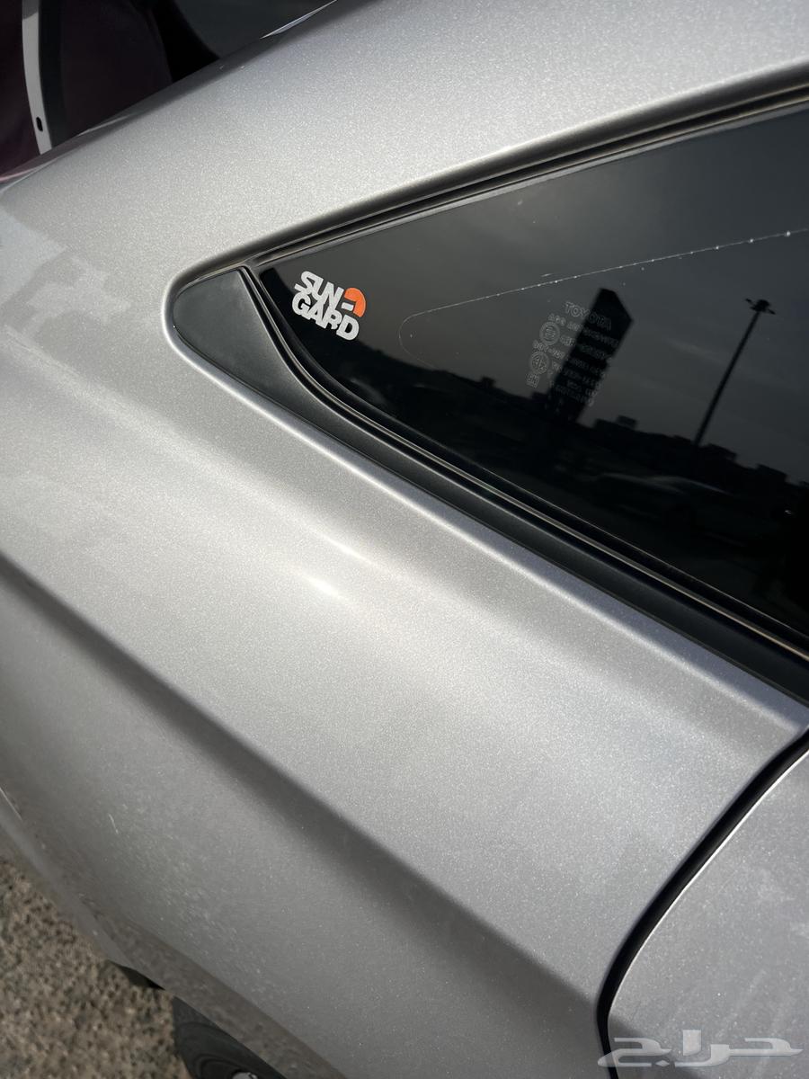 Toyota Yaris Half Full 23 Silver Color Mileage 2463654907826051114