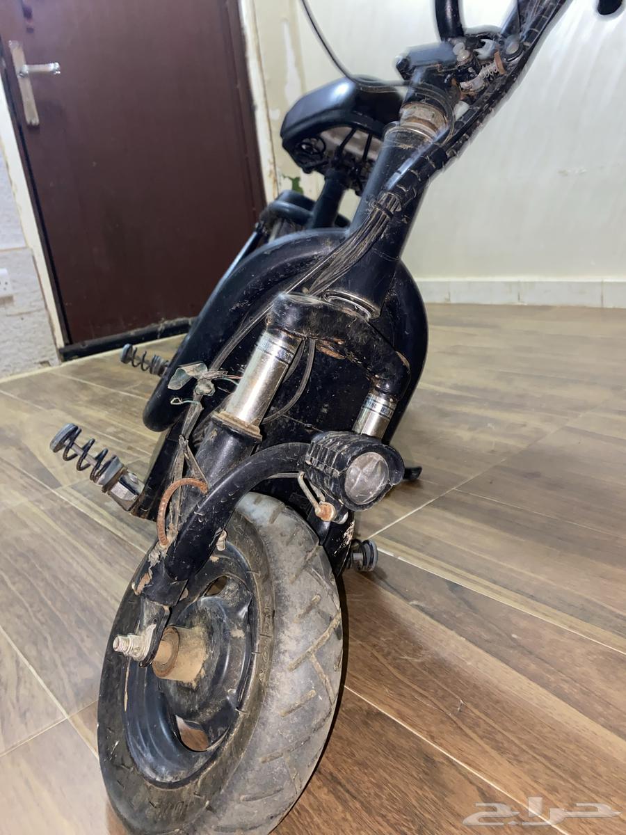 Clean scooter with speed around 7063624705395330114