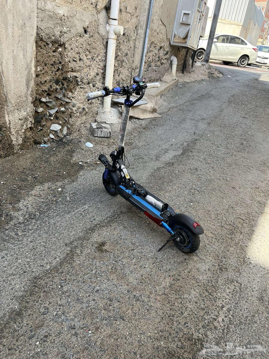 سكوتر وحش عل السوم63621594463490112