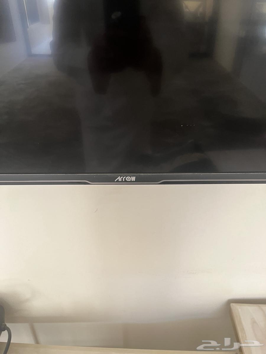 للبيع تلفزيون جديد استخدم طفيف63621499987714111