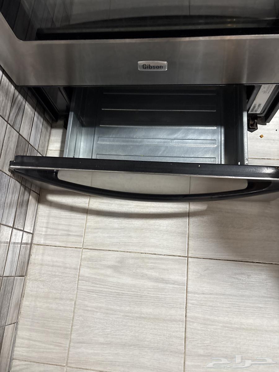 New oven, used for only 3 years, priced at 150063624790554499112