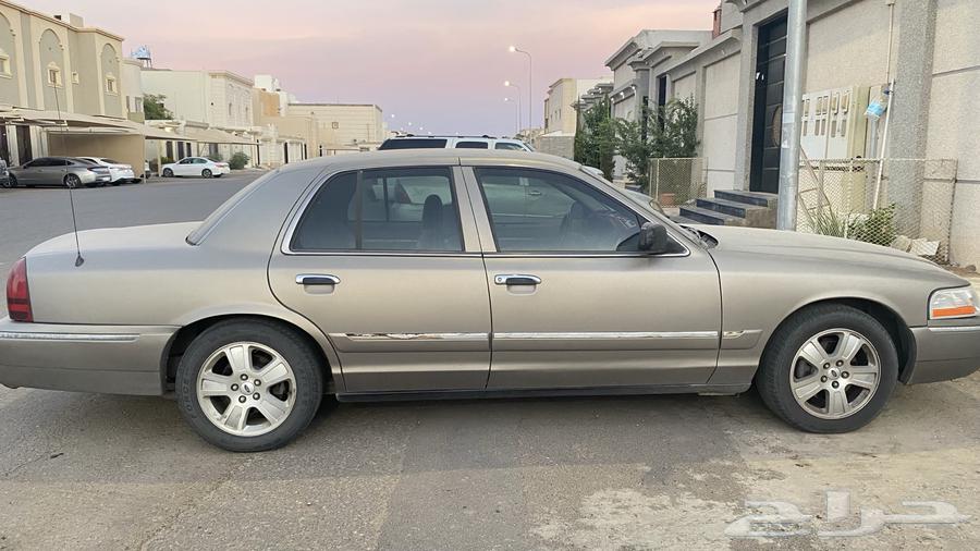 فورد قراند ماركيز موديل 2005 مركب عليه مكينة استاندر مديل.63655059755779111